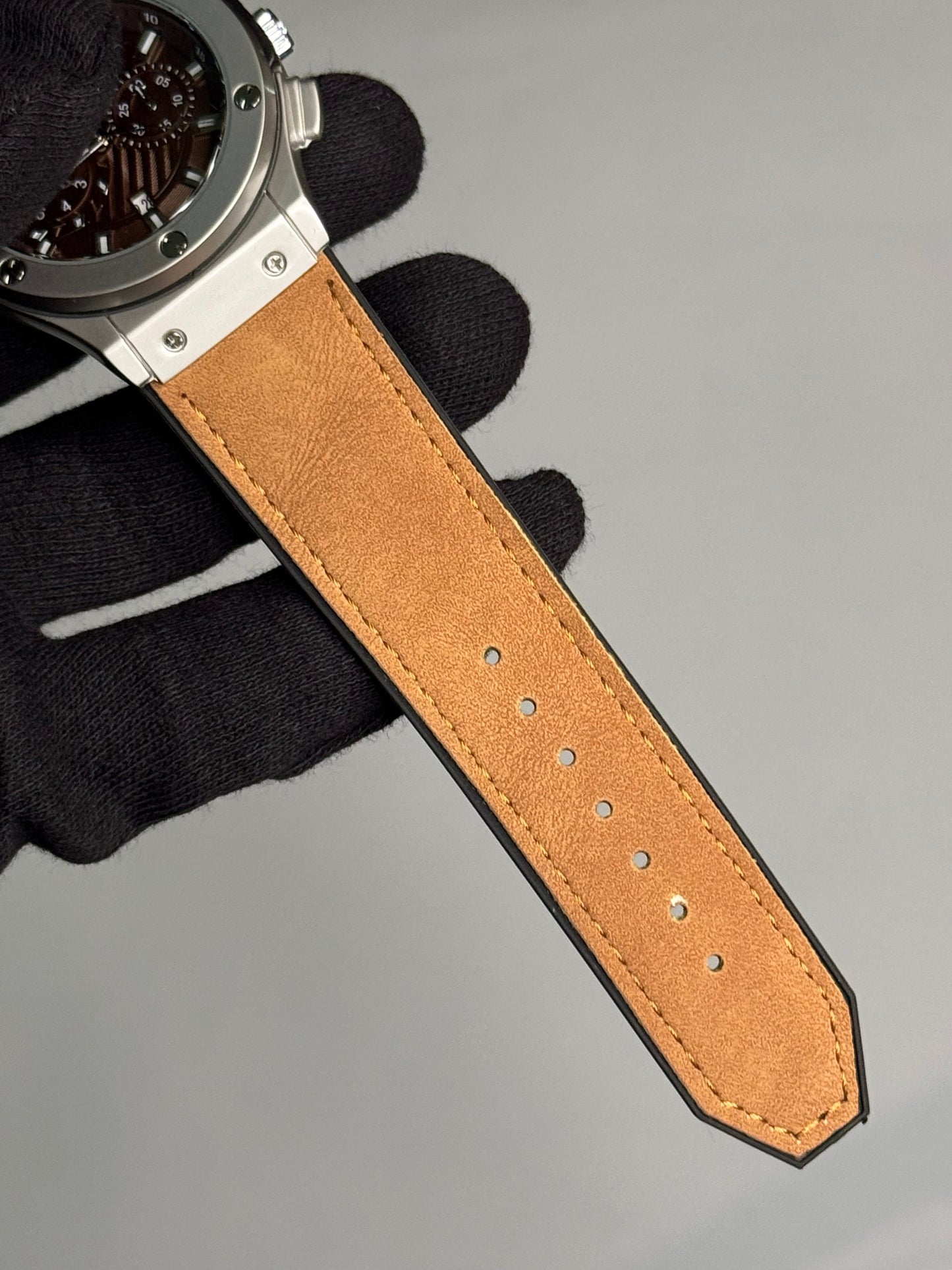 Luxury Transparent Watches – Luxury Timepiece with Automotive-Inspired Design