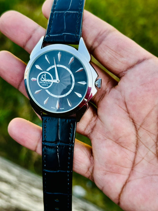 Signature Leather Strap Premium Watch