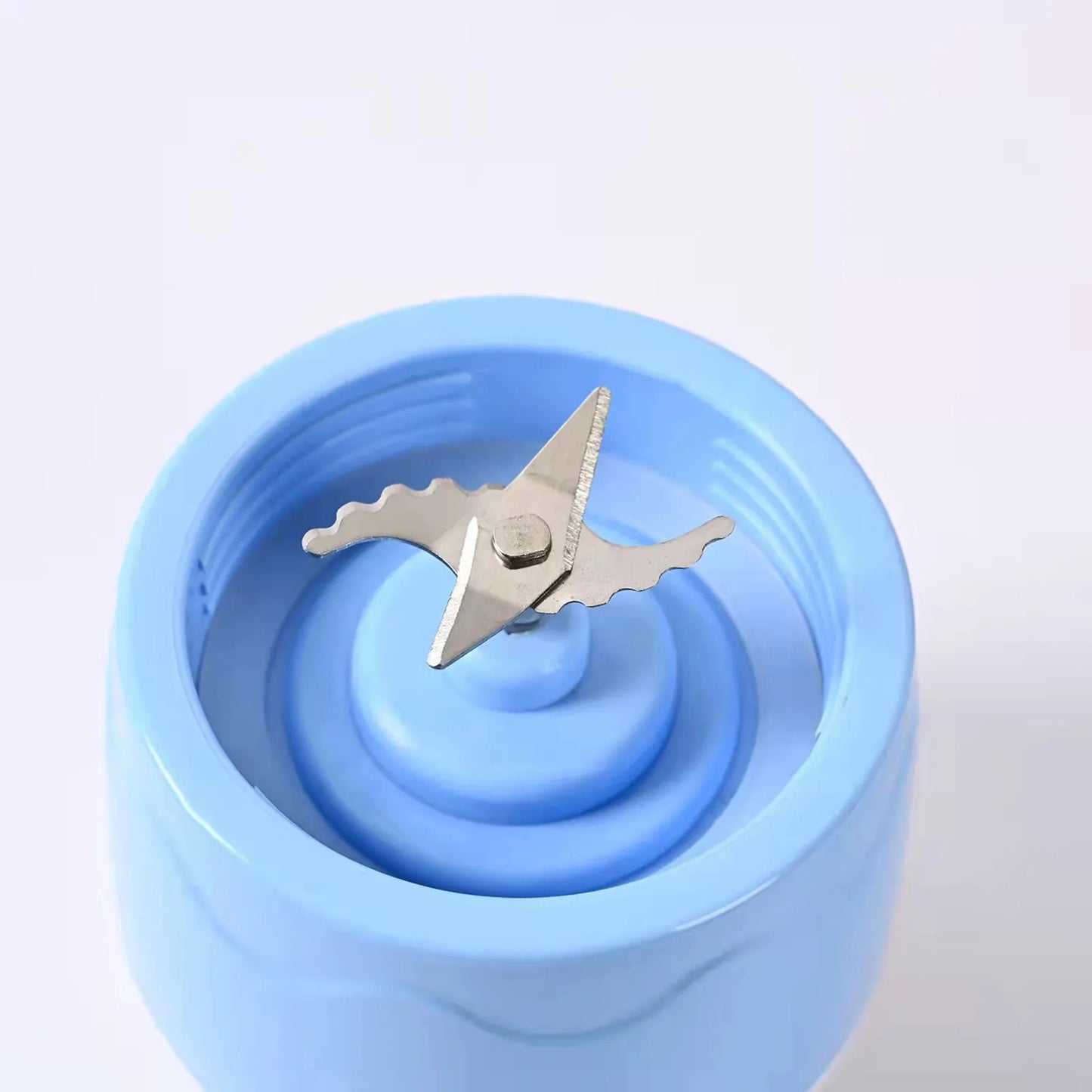 Juicer Cup Large Capacity Four Blades Fruit Mixing Machine